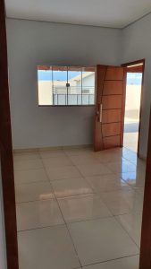 Vende-se casa em Juara MT - 03 quartos sendo 01 suíte