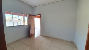 Vende-se casa em Juara MT - 03 quartos sendo 01 suíte