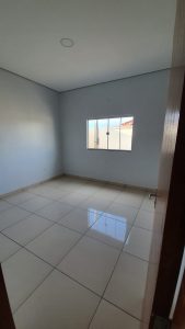 Vende-se casa em Juara MT - 03 quartos sendo 01 suíte