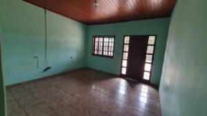 Vende-se casa no Centro de Juara MT